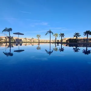  Appartement Mini-villa Situee Dans Prestigia A Marrakech, Avec Vue Sur La Piscine Et Le Golf Securite 24h Sur 24 Et Proximite Ideale De L Aeroport 5 Minutes C Est Parfaite Pour Des